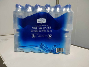 弱碱性天然矿泉水