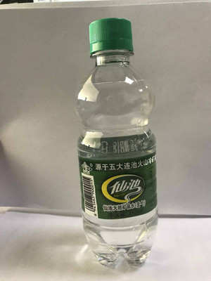 仙池天然矿泉水（含气）