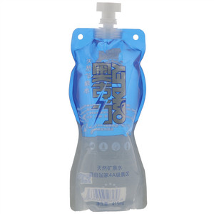 奥克力天然矿泉水