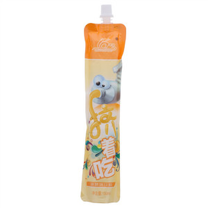 湫泷挤着吃菠萝味饮料