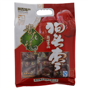贵在情里精心采摘狗头枣