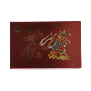 明辉香映古树红茶