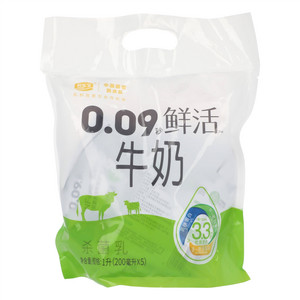 君乐宝鲜牛奶