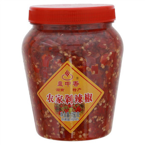 盘中香精制蒸鱼头剁辣椒