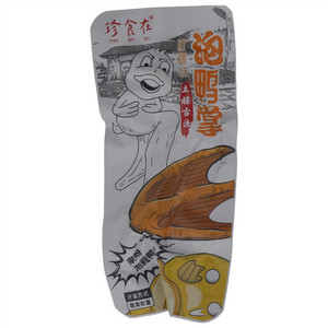 珍食在柠檬味泡鸭掌