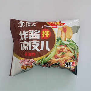 顶大炸酱味拌凉皮儿