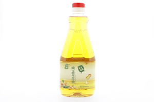 依谷古法鲜榨花生油900ml