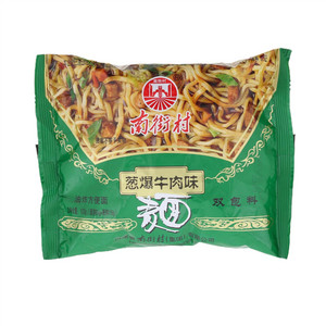 南街村葱爆牛肉方便面
