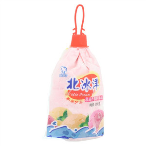 草莓口味冰淇淋