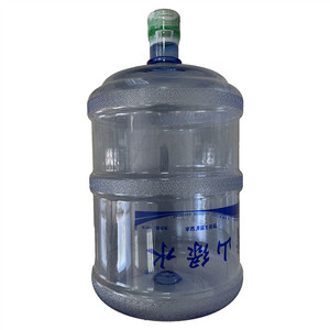 青山绿水饮用天然矿泉水