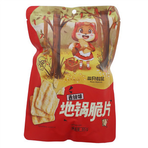 三只松鼠香辣味地锅脆片