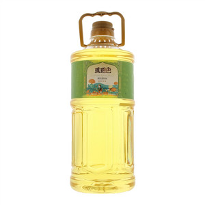 琥珀色纯红花籽油