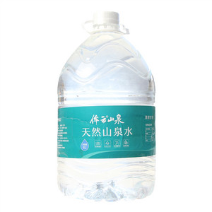 侔云山泉天然山泉水