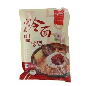 哎咕咕小麦冷面 