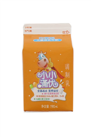 小小涌优儿童成长牛奶