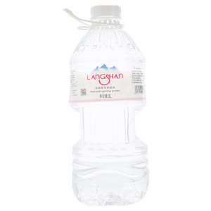天然泉水