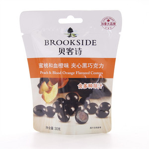 贝客诗蜜桃和血橙味夹心黑巧克力