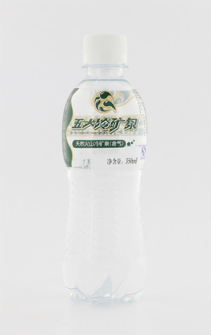 含气矿泉水