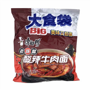 康师傅大食袋酸辣牛肉面