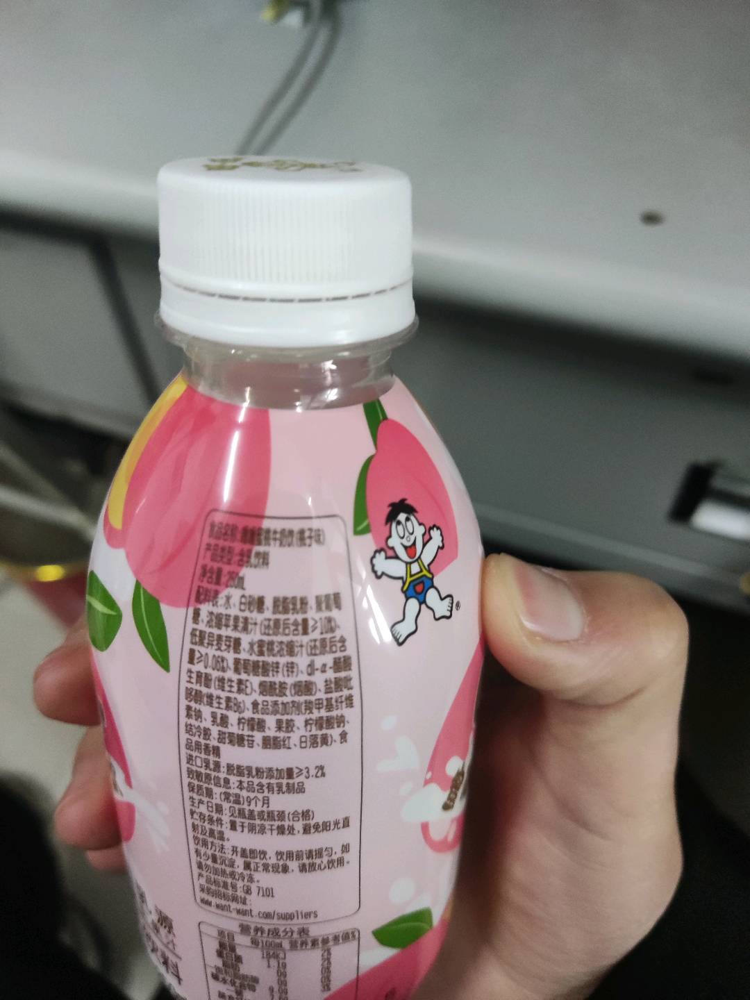 旺旺噜噜蜜桃牛奶饮