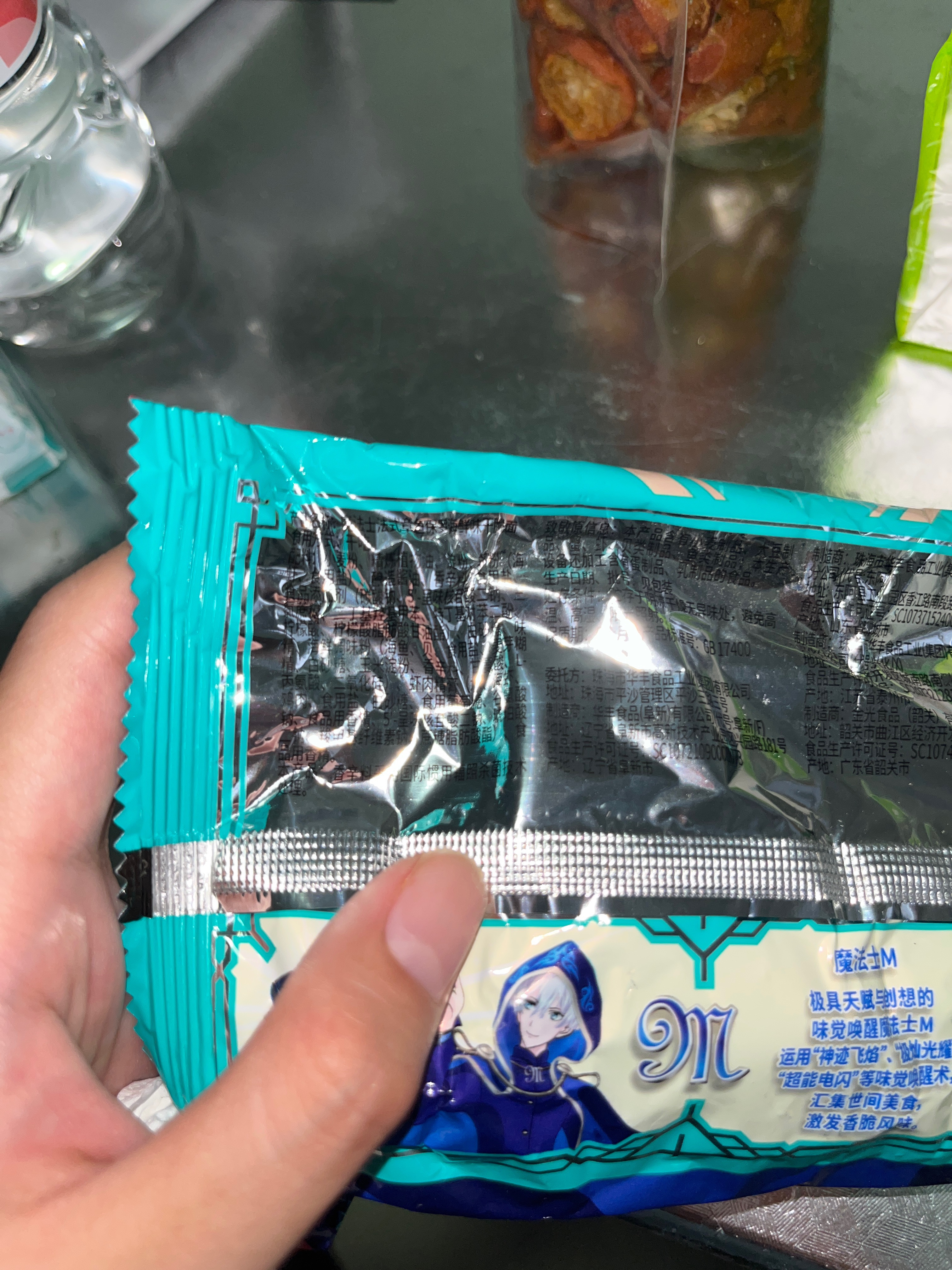 魔法士法式章鱼保罗海鲜味干脆面