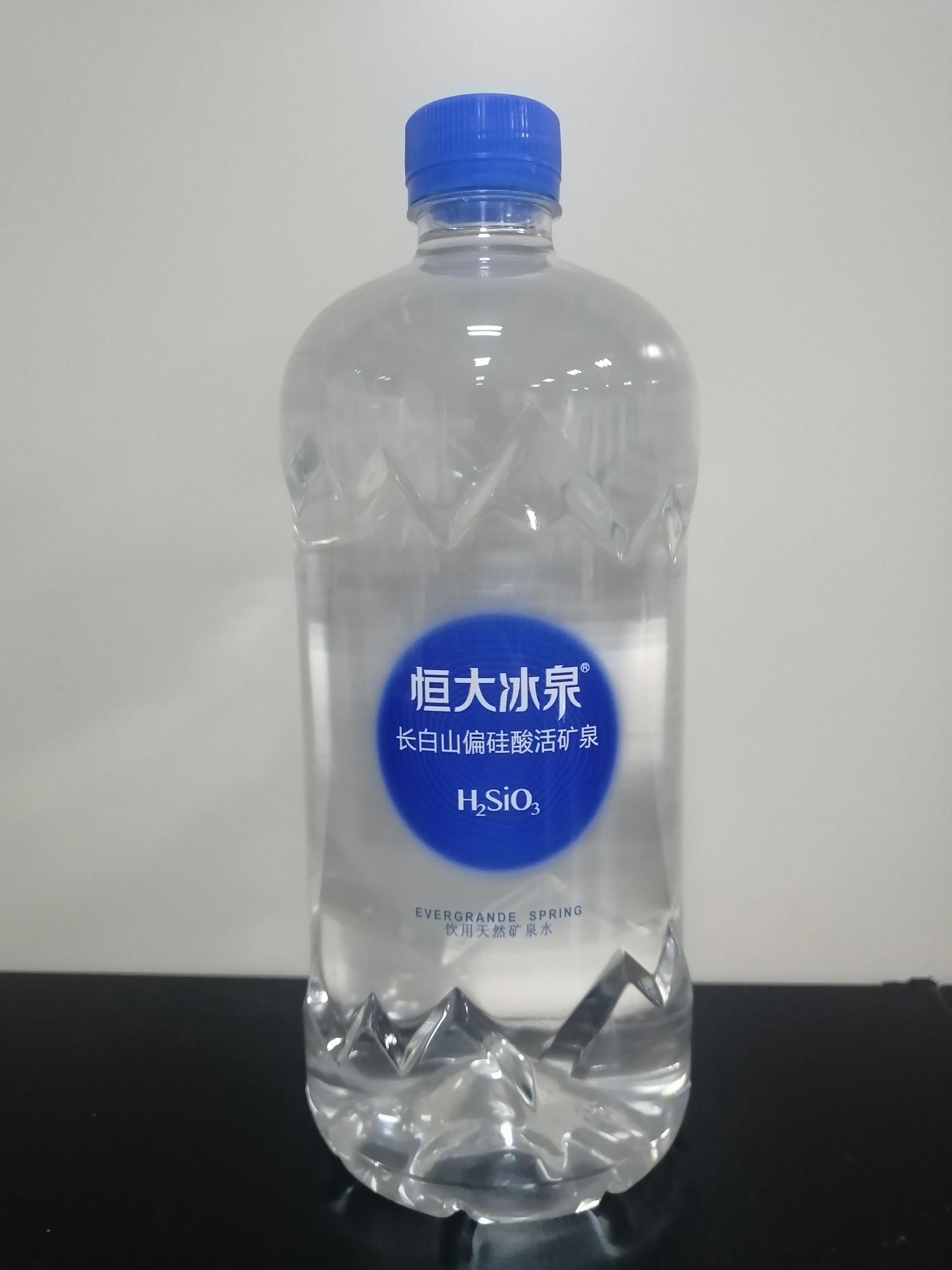 恒大冰泉  偏硅酸水 1L