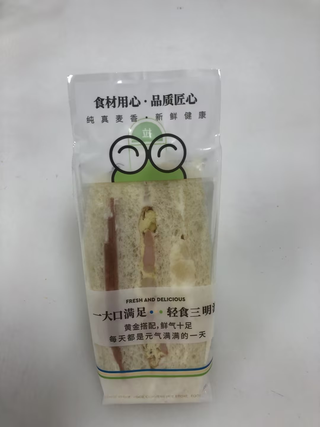 虾仁滑蛋夹心面包115克