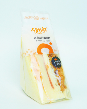 鸡肉三明治面包
