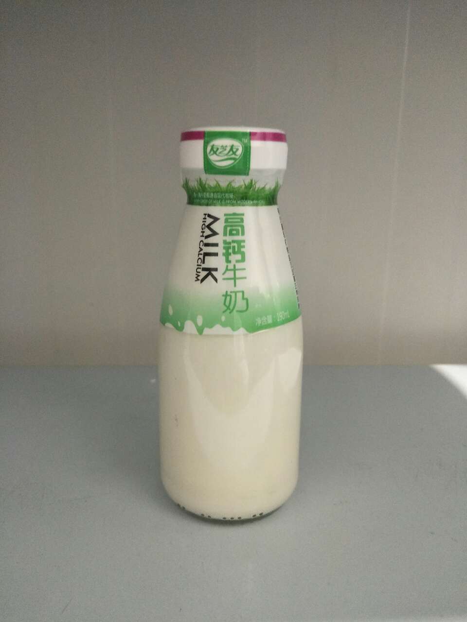 友芝友高钙鲜牛奶